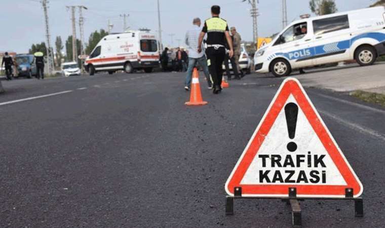 TEM Otoyolu'nda meydana gelen trafik kazasında 2 kişi yaralandı