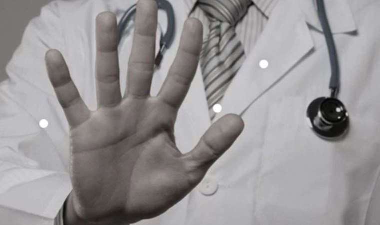 Mersin Şehir Eğitim ve Araştırma Hastanesi'nde doktora muştalı saldırı