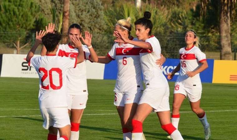 A Milli Kadın Futbol Takımı Estonya'yı devirdi