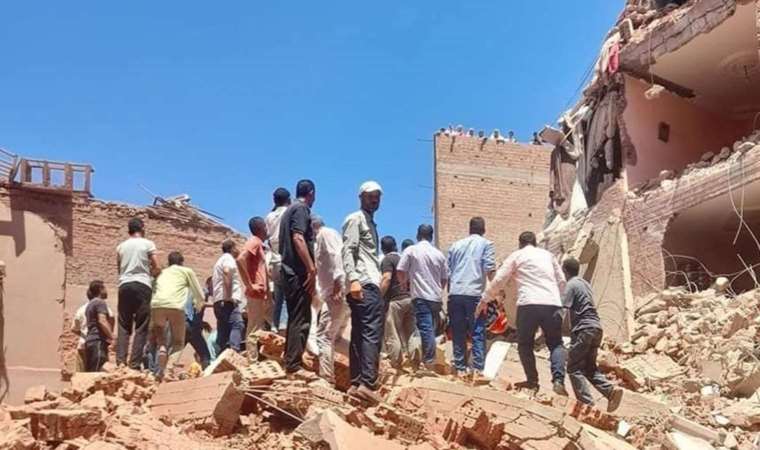 Mısır’da 8 katlı bina çöktü: 3 ölü, 13 yaralı