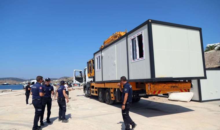 Bodrum’da 'deniz kenarına kaçak konteyner' operasyonu
