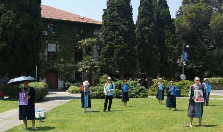 Görevine üçüncü kez son verildi...