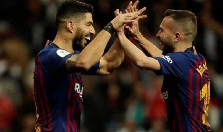 Jordi Alba imzaladı, sırada Luis Suarez var