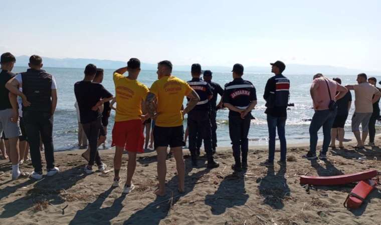 Denize girip akıntıya kapılmışlardı... 6 kişiden 2'si hayatını kaybetti!