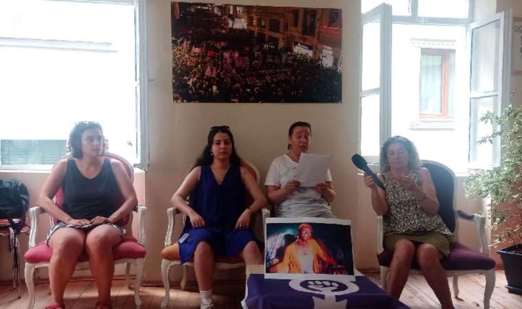 Feministler Gabonlu Dina için buluştu: Bu dava hepimizin