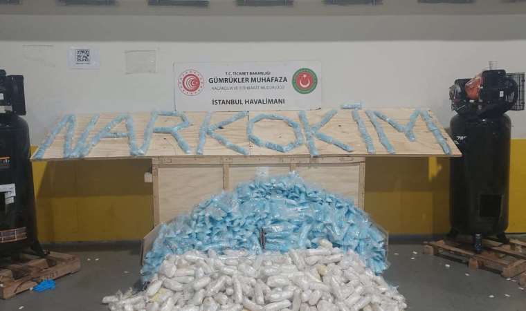 İstanbul Havalimanı’nda 427 kilo metamfetamin yakalandı!