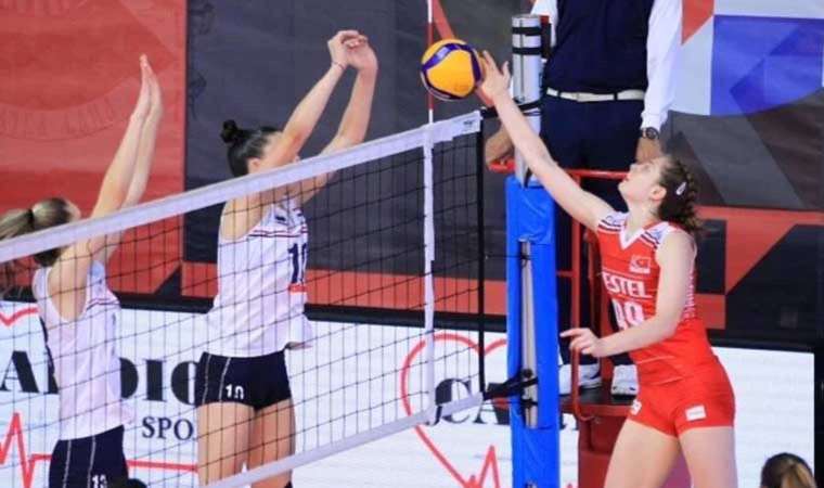 Kadın Voleybol Takımımız 17 Yaş Altı Avrupa şampiyonasında finalde!