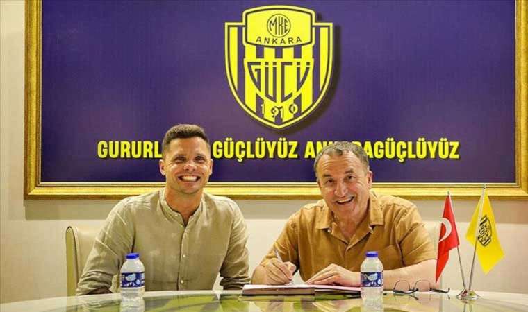 MKE Ankaragücü, Polonyalı kaleci Rafal Gikiewicz'i transfer etti