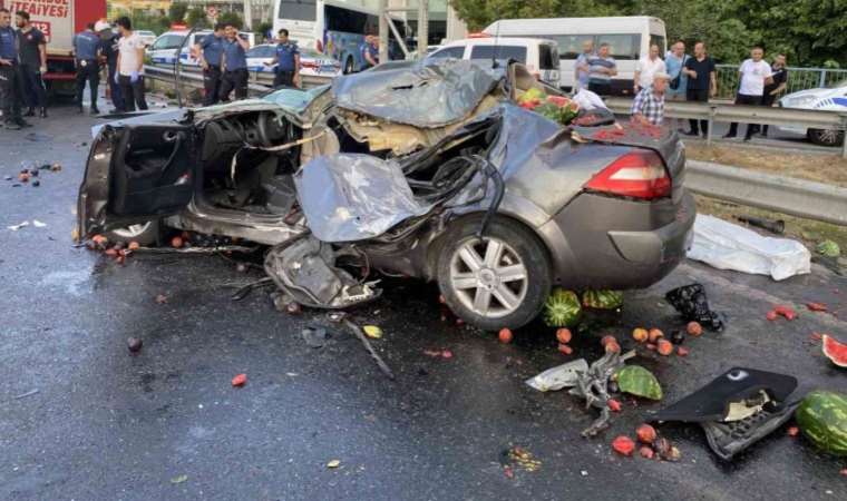 Küçükçekmece D-100 Karayolu'nda korkunç kaza: Ölenler var!