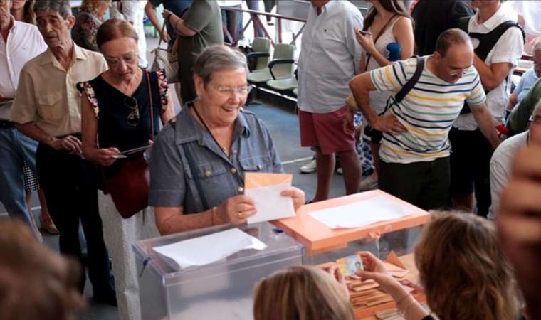 Spanish government's future unclear after uncertain election result