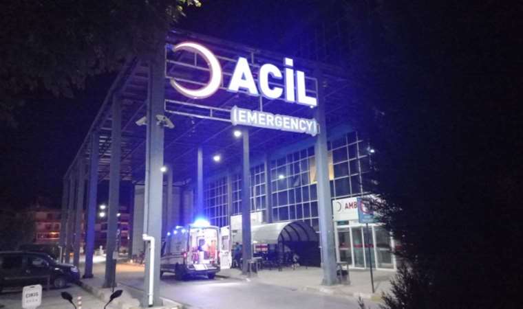 Otomobil, elektrikli motosiklete çarptı: Çok sayıda yaralı!