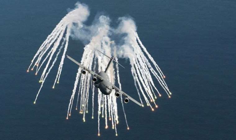 ABD: 'Rus uçağı, ABD İHA'sını taciz etti'
