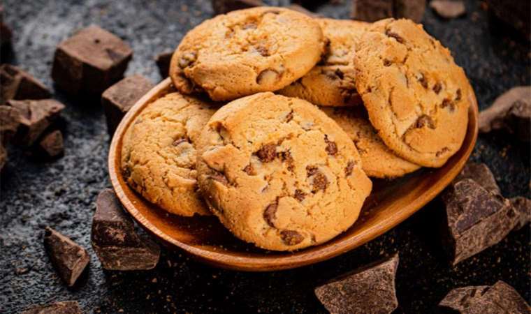 Glutensiz badem unlu çikolatalı kurabiye tarifi!