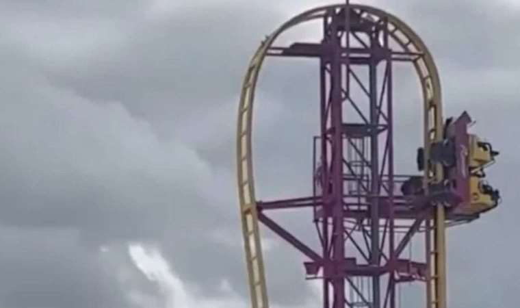 Lunaparkta hız treni arızalandı: Havada mahsur kaldılar