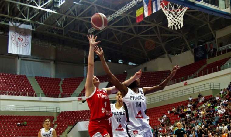 18 Yaş Altı Kız Basketbol Milli Takımı, Fransa’ya mağlup oldu