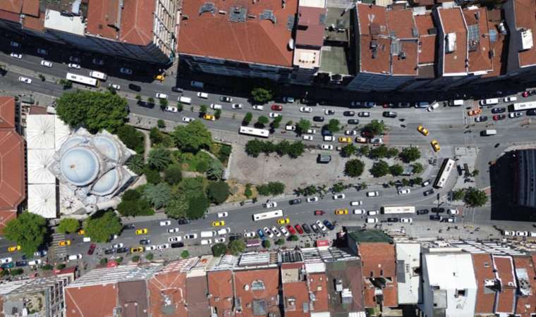 Türkiye'de 'ilk ölümlü trafik kazasının' meydana geldiği cadde havadan görüntülendi