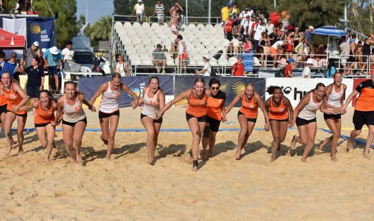 İzmir’de zafer Macaristan ve Hollanda'nın