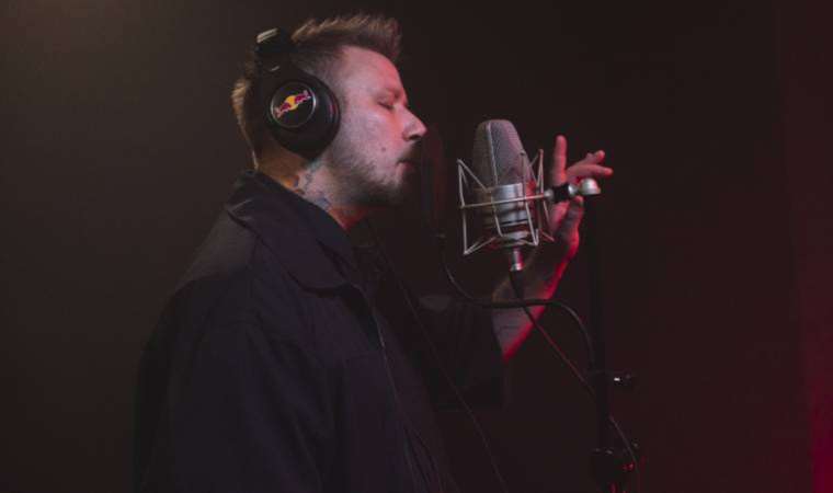 Rap müzik sanatçısı Şanışer: Enerjimizi hayatta kalmaya harcıyoruz