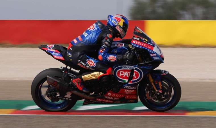 Toprak Razgatlıoğlu 'superpole' yarışını kazandı