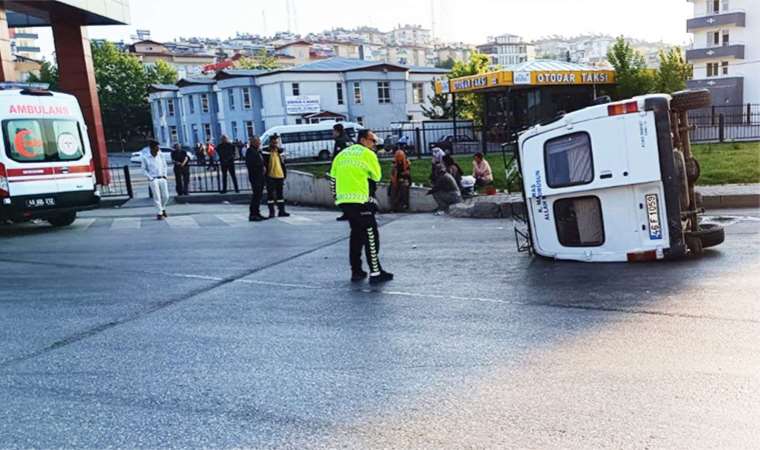 Kahramanmaraş'ta tarım işçilerini taşıyan minibüs devrildi: 9 yaralı!