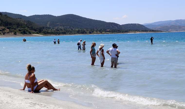 TMMOB: Salda Gölü'ne giriş tamamen yasaklanmalı