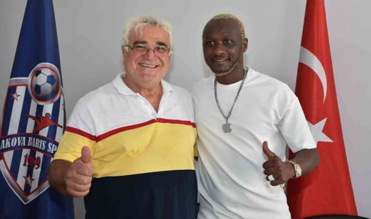 Gineli futbolcu Ibrahima Yattara’dan Sakarya’ya futbol okulu