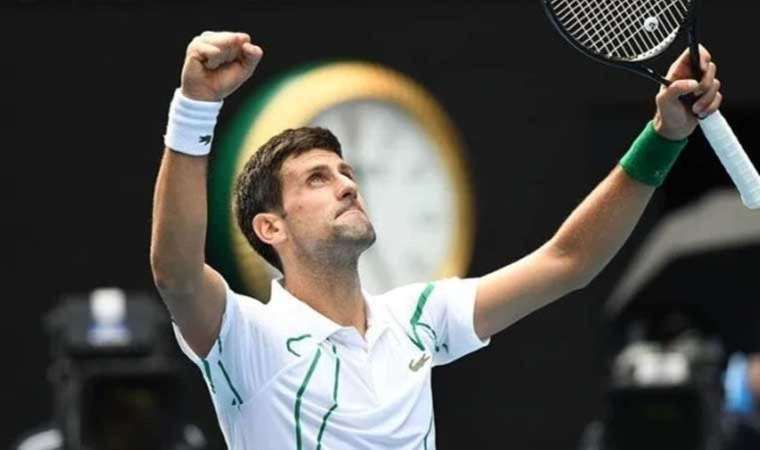 Wimbledon'da Djokovic 3.tura yükseldi!