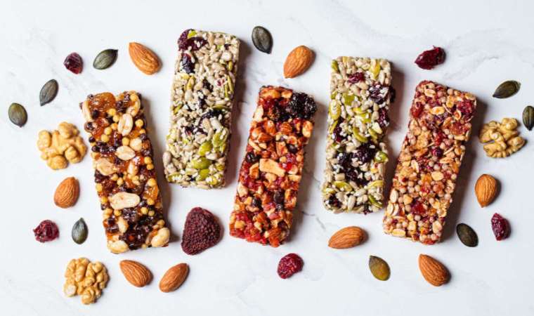 Granola bar nedir? Sağlıklı ve pratik atıştırmalık granola bar tarifi...