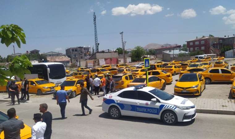 Van'da taksiciler kontak kapattı