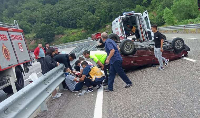 Zonguldak'ta otomobiller çarpıştı: 1'i bebek 8 yaralı