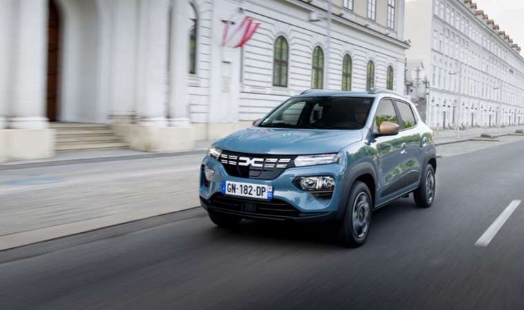 Dacia Spring'in fiyatı açıklandı: Gümrük vergisi etkisini gösteri