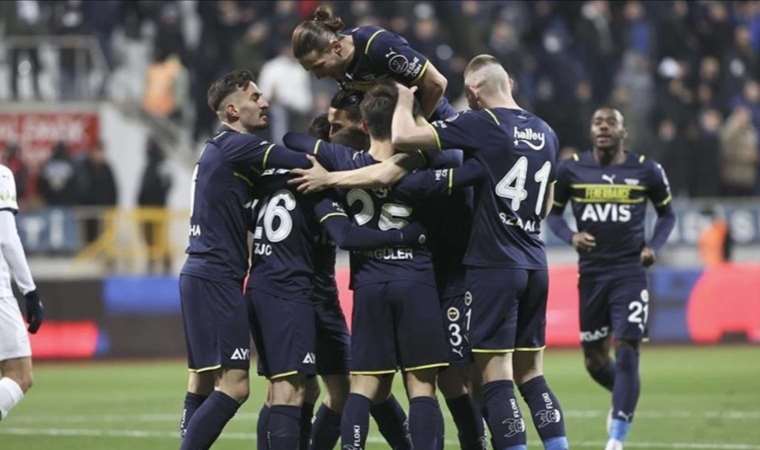 Fenerbahçe'de Attila Szalai'ye Bundesliga'dan iki talip