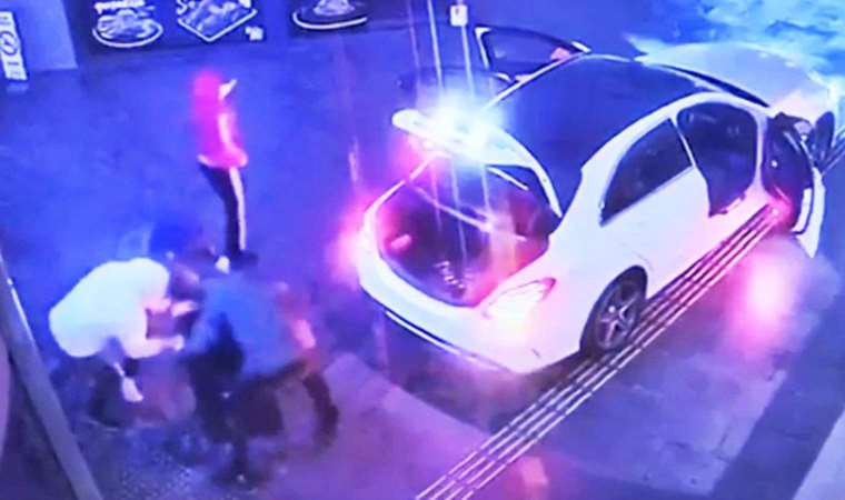 Çalıntı lüks araçla gelip açamadıkları kasayı çaldılar!