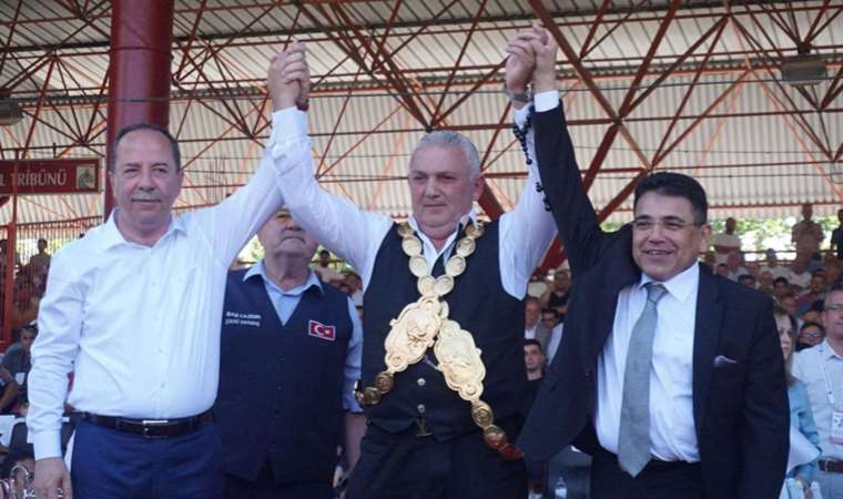 Kırkpınar'da 22 milyon 222 bin lira veren Seyfettin Selim 15'inci kez ağalığı aldı