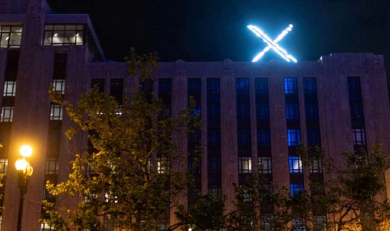 Şikayet yağmıştı... Twitter genel merkezindeki dev 'X' logosu kaldırıldı