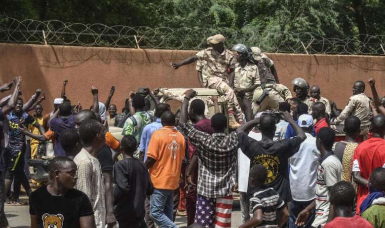 Burkina Faso ve Mali: Nijer'e yönelik askeri müdahaleyi savaş ilanı sayacağız