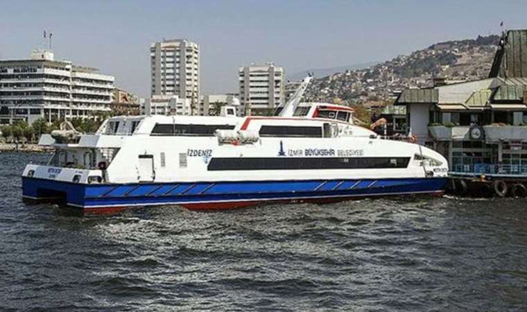 İZDENİZ vapuru kıyıya çarptı!