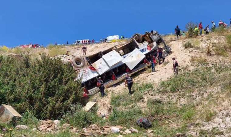 8 kişinin öldüğü otobüs kazasındaki yaralı konuştu: 'Şoför uyudu'