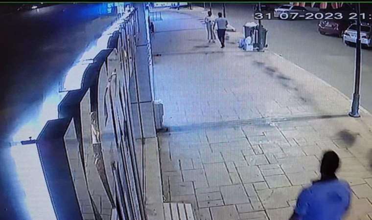 Karabük’te gaspçı neye uğradığını şaşırdı, o anlar kameraya yansıdı