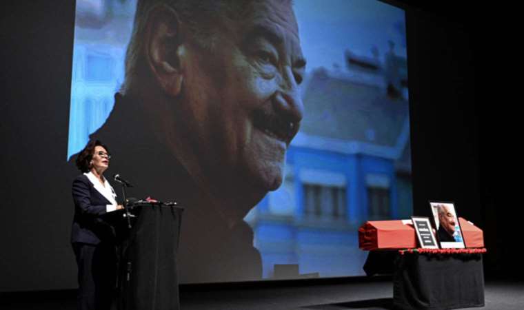 Türk sinemasının usta ismi, senarist Safa Önal, dün son yolculuğuna uğurlandı: ‘İstanbul beyefendisi’ne veda