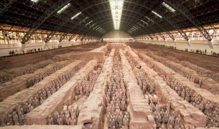 Arkeologlar Çin'in ilk imparatorunun mezarını açmaya korkuyor!