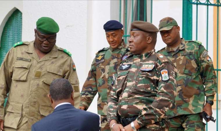 Fildişi Sahili: ECOWAS, Nijer için müdahale onayı aldı
