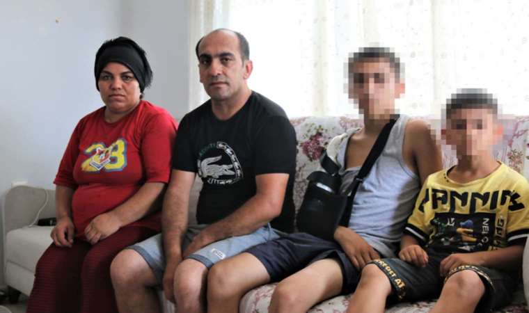 Deprem sarstı, kaza yıktı: 'Kıyafetimiz bile kalmadı'