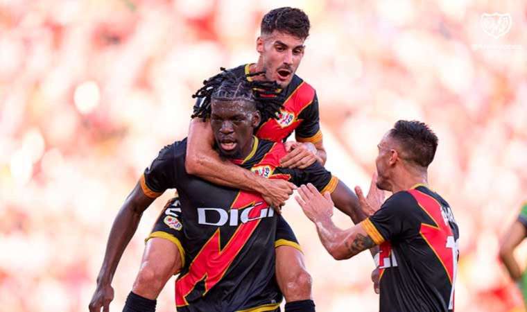 Vallecano galibiyetle başladı