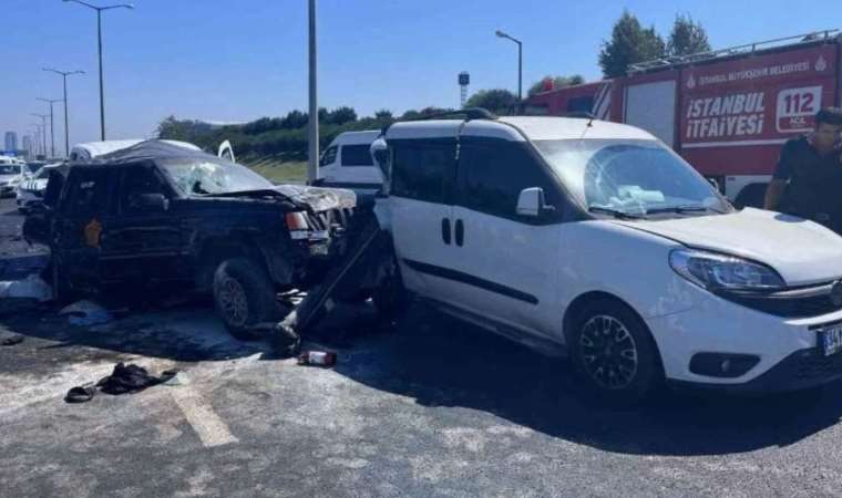 TEM'de zincirleme kaza: 3 kişi yaralandı!