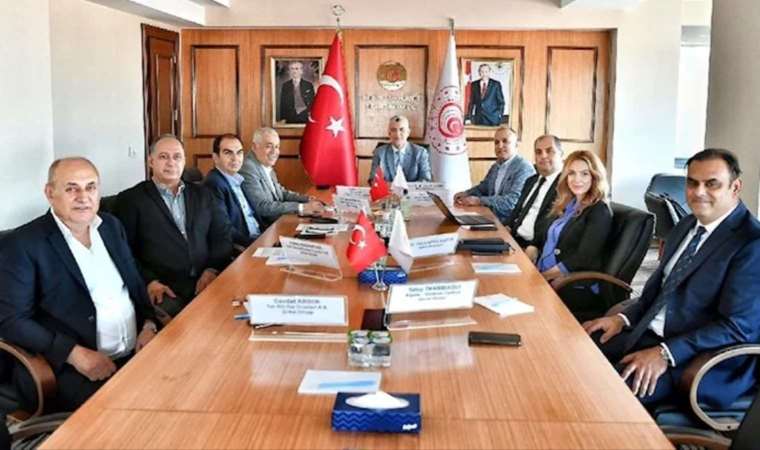 Bakan Bolat, süt ve süt ürünleri sektör temsilcileriyle bir araya geldi