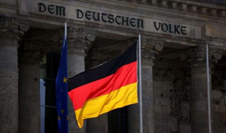 Germany mulls sending long-range missiles to Ukraine