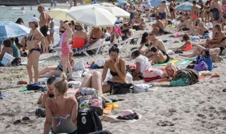 Odesa beaches reopen after Russian invasion