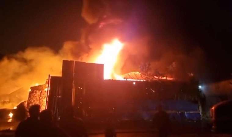 Sarıyer'de atık depolama tesisinde yangın