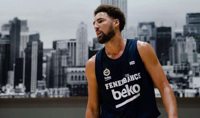 NBA'in yıldız oyuncusu Klay Thompson, Fenerbahçe tişörtüyle antrenman yaptı